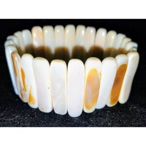 Unbranded Vintage 70's Mother Of Pearl Rectangle Shape Bead Stretch Bracelet OS